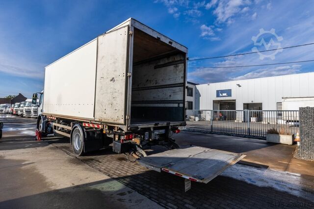 Chiếc vali RENAULT PREMIUM 340 DXI // HAYON DHOLLANDIA