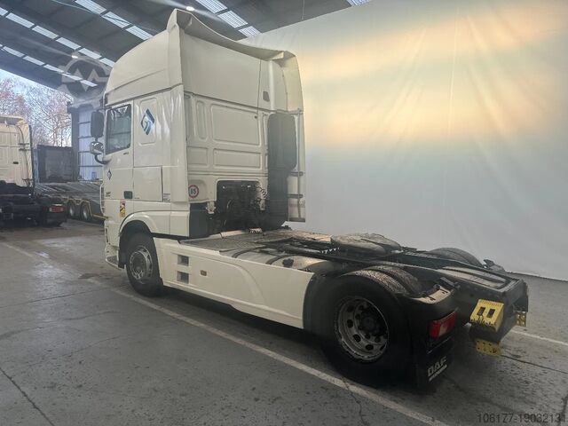 Standaard-SZM DAF XF 106.460 SUPERSPACECAB