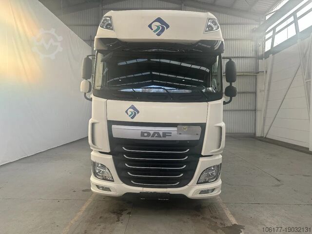 Standaard-SZM DAF XF 106.460 SUPERSPACECAB