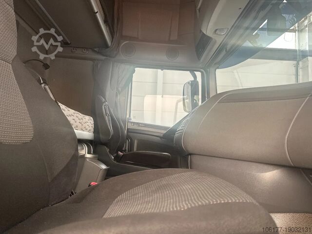 Standaard-SZM DAF XF 106.460 SUPERSPACECAB