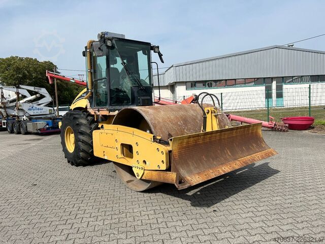 Rodillo de tambor único CATERPILLAR CS - 563 E / Walzenzug / 6 Zylinder / Planiersch