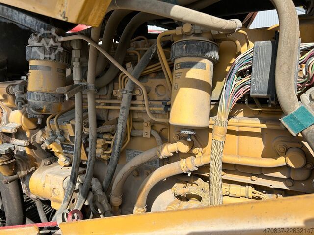 Rodillo de tambor único CATERPILLAR CS - 563 E / Walzenzug / 6 Zylinder / Planiersch