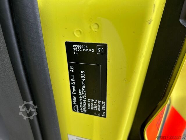 Feuerwehrfahrzeug MAN TGE 5.180 / WAS Trage / Liege
