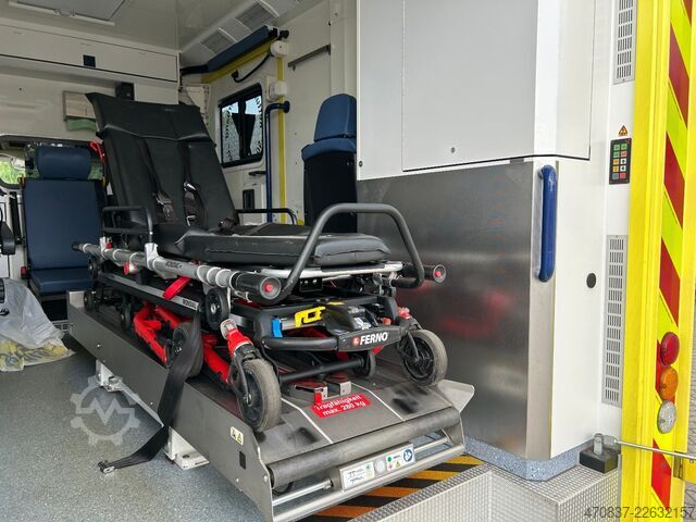 Feuerwehrfahrzeug MAN TGE 5.180 / WAS Trage / Liege