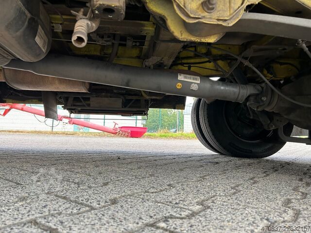 Feuerwehrfahrzeug MAN TGE 5.180 / WAS Trage / Liege