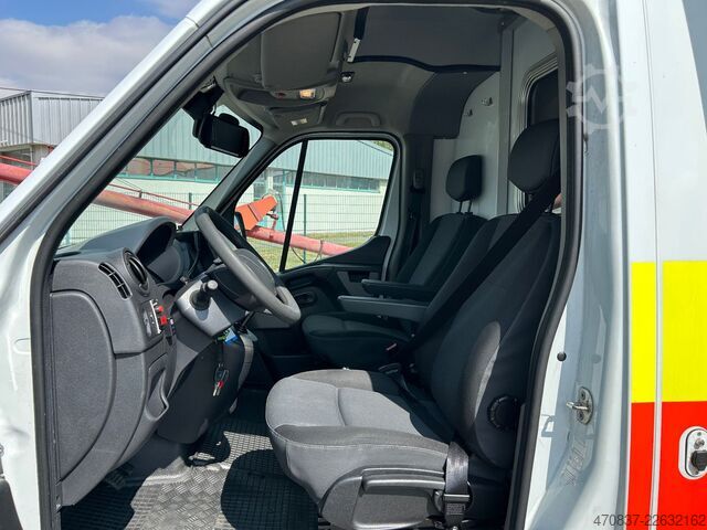 Feuerwehrfahrzeug RENAULT Master / Rettungswagen Trage / Liege