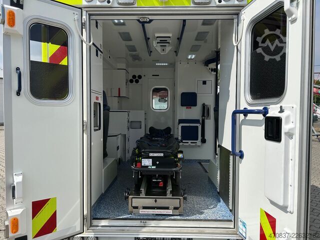 Feuerwehrfahrzeug RENAULT Master / Rettungswagen Trage / Liege