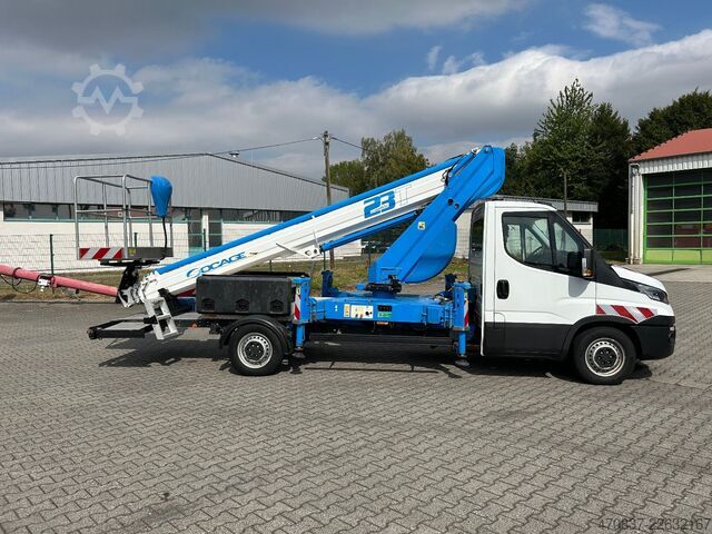 Lkw-Arbeitsbühne IVECO Daily 35-12 / Socage 23 T + Funk / HomeButton