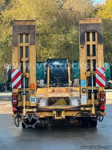 Trailer me platformë të ulët LANGENDORF TUE 30 4.Achser Tieflader-Anhänger, Radmulden