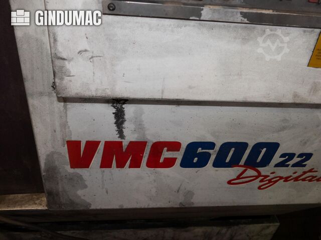 مركز القطع الرأسية Bridgeport CMV600 22 digital