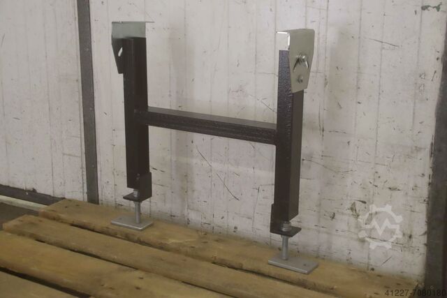 Suport pentru bandă transportoare unbekannt 665/150/H617 mm