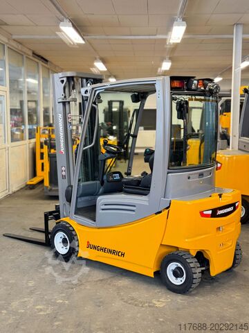 Veicolo elettrico a 4 ruote Jungheinrich EFG 320 - Service Neu - Batterie 83% + Garantie