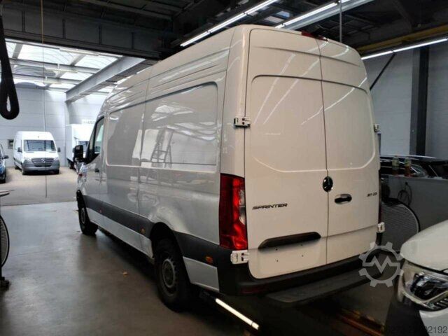 Skåpbil Mercedes-Benz Sprinter 317 CDI,L2H2,Automatik,Kamera,Navi