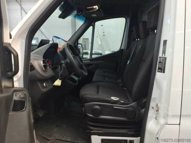 Skåpbil Mercedes-Benz Sprinter 317 CDI,L2H2,Automatik,Kamera,Navi