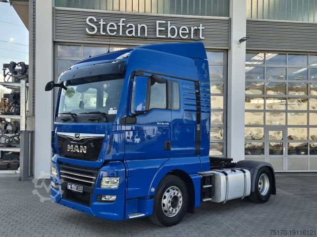 Standard trækkerunit MAN TGX 18.470 4x2 LLS Fahrschule 5 Sitze Intarder
