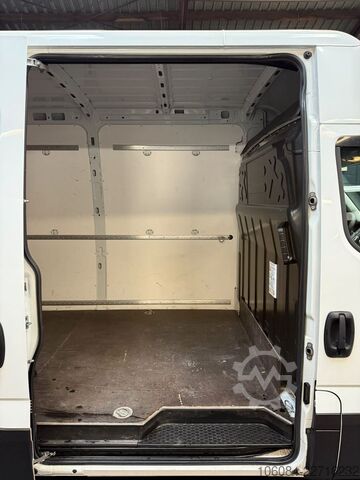 ハイトップバン IVECO Daily 35S18  MAXI HI-Matic AC TEMPO R-CAM LUFT