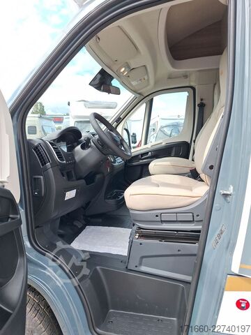 セミインテグレーテッドキャンピングカー BÜRSTNER B66 TD 690 *Hubbett*Lithium*TV/SAT