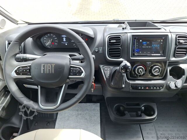 セミインテグレーテッドキャンピングカー BÜRSTNER B66 TD 690 *Hubbett*Lithium*TV/SAT