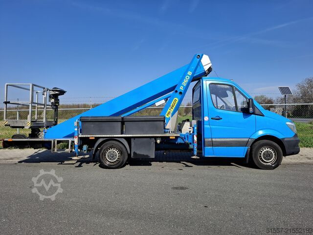 Plataforma elevadora sobre camión Palfinger P260 B