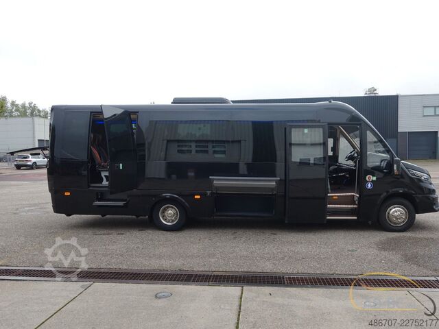 Reisebus IVECO Rosero First Busworld Edition 31 Sitze Euro 6