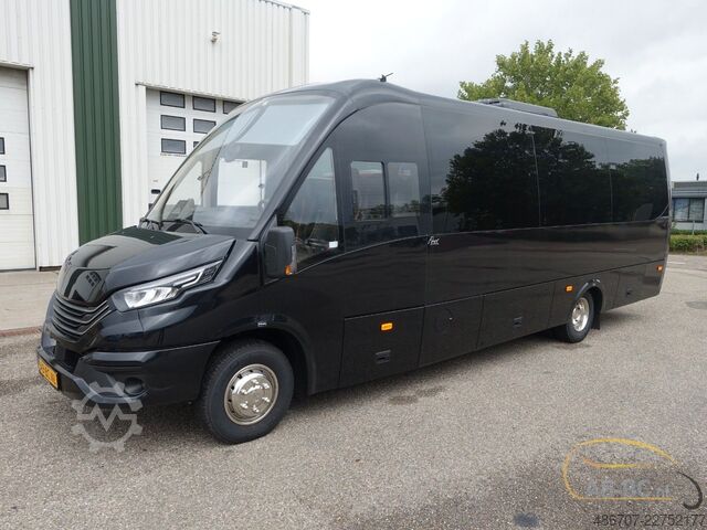 Reisebus IVECO Rosero First Busworld Edition 31 Sitze Euro 6