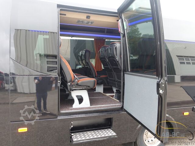 Reisebus IVECO Rosero First Busworld Edition 31 Sitze Euro 6