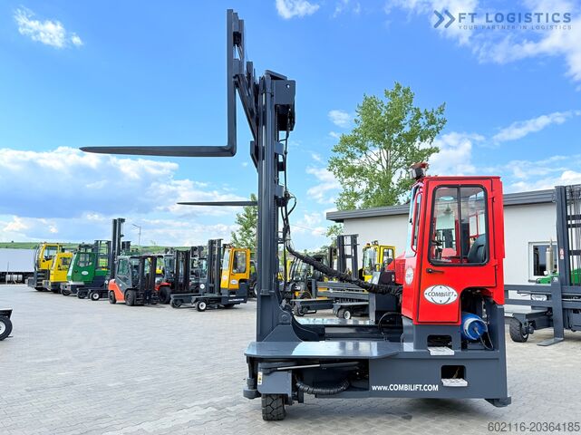 Fjögurra átta lyftari Combilift C8000 GAS TRIPLEX 8300 WIDE POSITIONER
