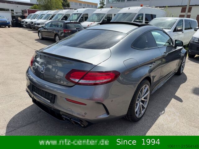 厢式货车 MERCEDES-BENZ C 63 AMG Coupe V8 Pano/ Burmester/SportAbg