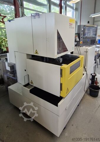 Draad eroderende machine FANUC Robocut Alpha C400iC