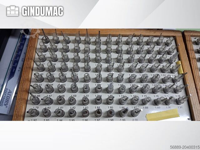 Optical Measurement Machine KEYENCE IM-8020