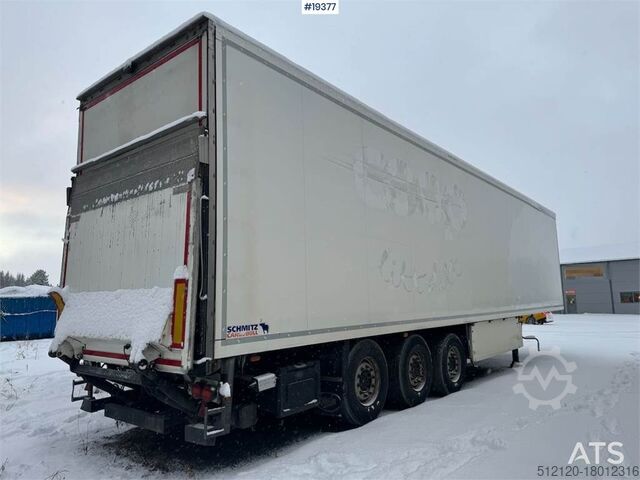 Refrigerated/freezer transport Schmitz Cargobull closed semi trailer w/ refrigerator/freezer unit