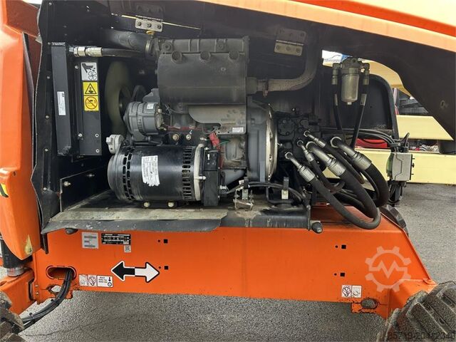 Шарнирно-телескопическая рабочая платформа JLG 520AJ (2633)