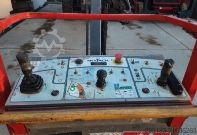 Piattaforma lavorativa semovente Skyjack SJ 85 AJ Diesel 27,91 m