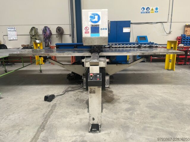 Stanzmaschine TRUMPF TruMatic 200 R