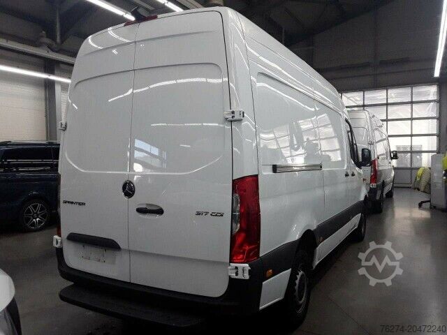 High top van Mercedes-Benz Sprinter 317 CDI Hochdach L2H2 Im Zulauf