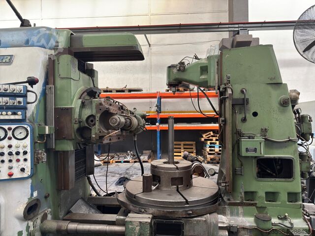  Liebherr 