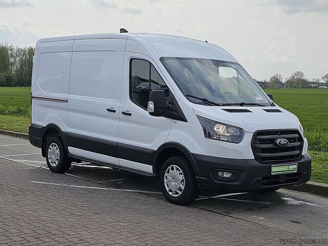 High-roof van FORD TRANSIT 2.0 L2H2 Euro6 Trekhaak!