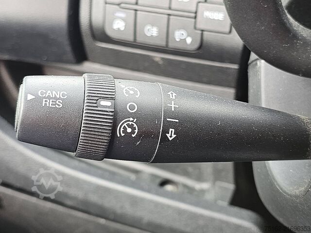 Station wagon con tetto alto CITROEN JUMPER 2.2 L1H1 Navi Airco/ECC!