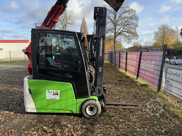 전동 3륜 지게차 Jungheinrich EFG218