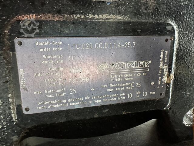 Trak kren Mercedes-Benz Actros 4151 V8 8x4 Hiab 477 E-6, Winch Euro 5