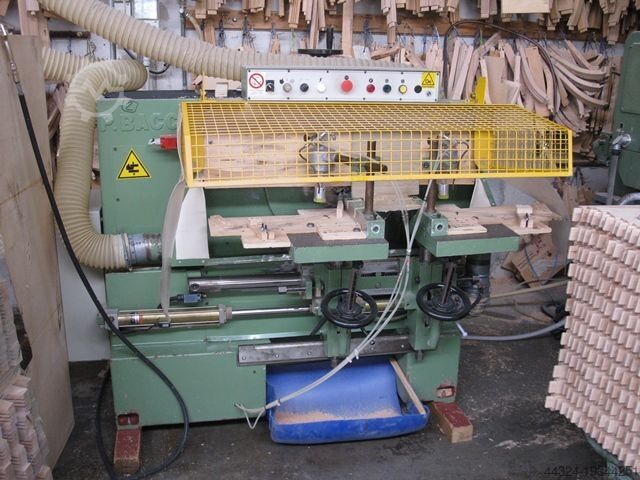 MÁQUINA DE ESPIGADO DE REDONDEO SIMPLE CON 2 BANCOS BACCI TSG2T