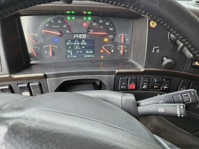 Pašizgāzējs Volvo FH16 550HP 6X4 Dreiseitenkipper