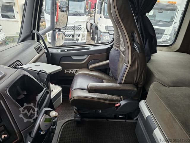 Pašizgāzējs Volvo FH16 550HP 6X4 Dreiseitenkipper