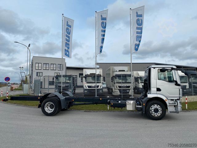 Kravas automašīnas šasija MAN TGM 18.250 4x2 LL/FG/RS 5.775 mm/NL 12,2 to/Neu