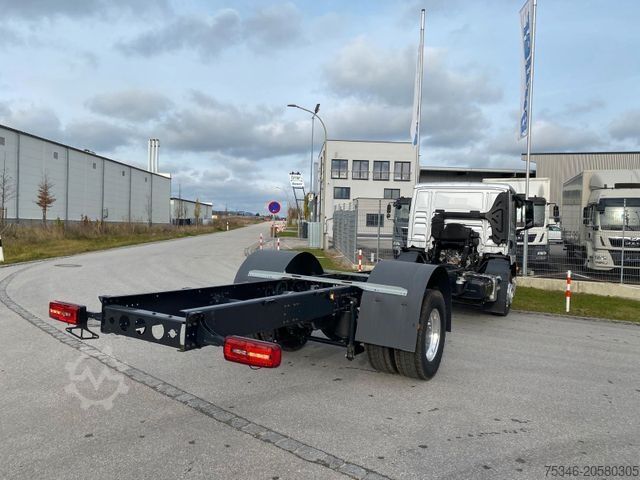 Skriňové nákladné vozidlo MAN TGM 18.250 4x2 LL/FG/RS 5.775 mm/NL 12,2 to/Neu