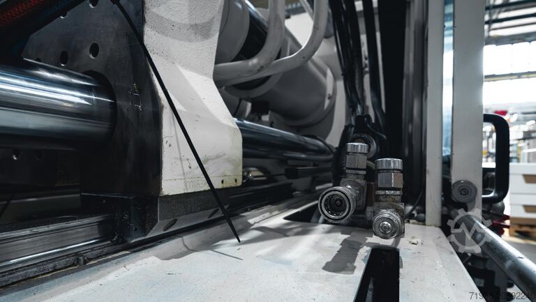 Mesin cetak injeksi BATTENFELD HM 300/1330