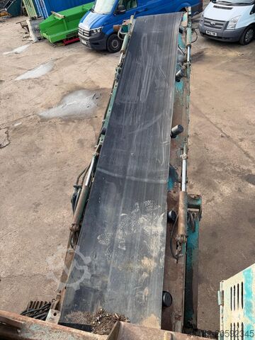 Planta de cribado sobre orugas Powerscreen Warrior 1400