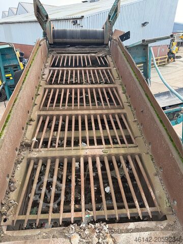 Planta de cribado sobre orugas Powerscreen Warrior 1400