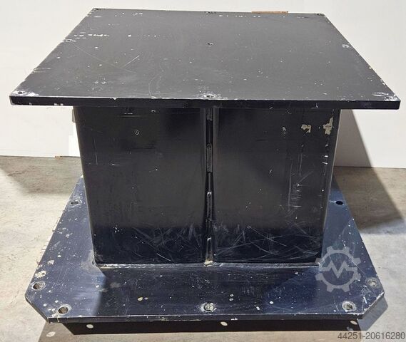 Podest dla robota / podstawa robota wysokość 700 mm Fanuc Robotersockel