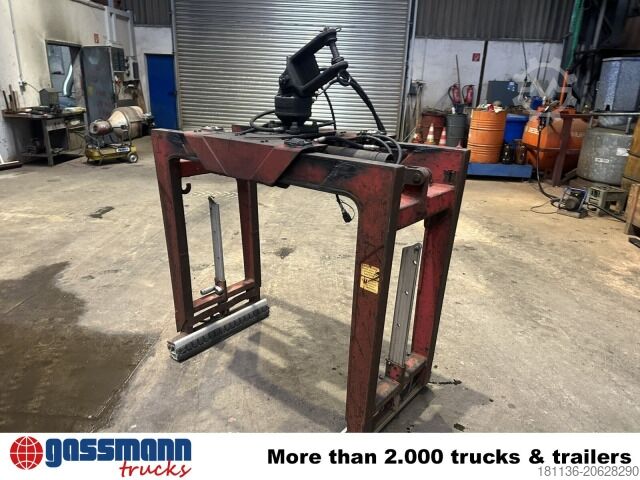 Truck mounted crane Kinshofer 332-V-1100 Palettenzange